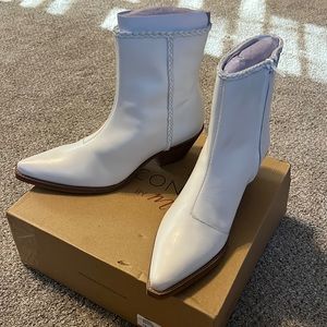 Coconuts Matisse White Ariel Ankle Boot